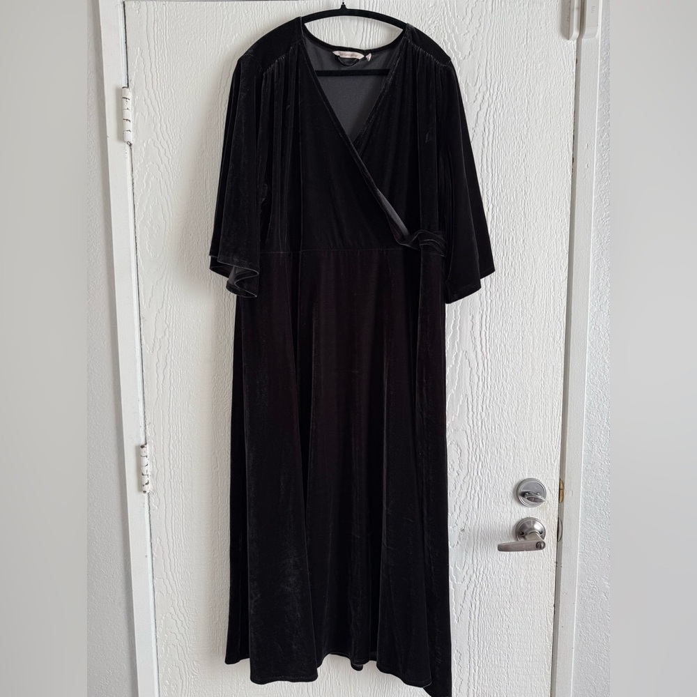 Soft Surrounding Velvet Maxi Dress V-Neck Bell Sleeves Elegant Evening Gown - Picture 2 of 12